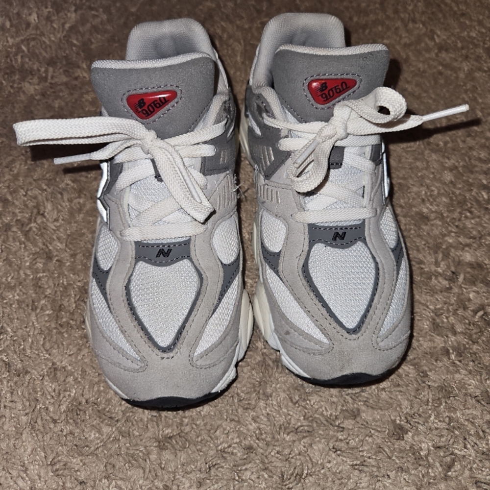 9060 New Balance Kids Sneakers